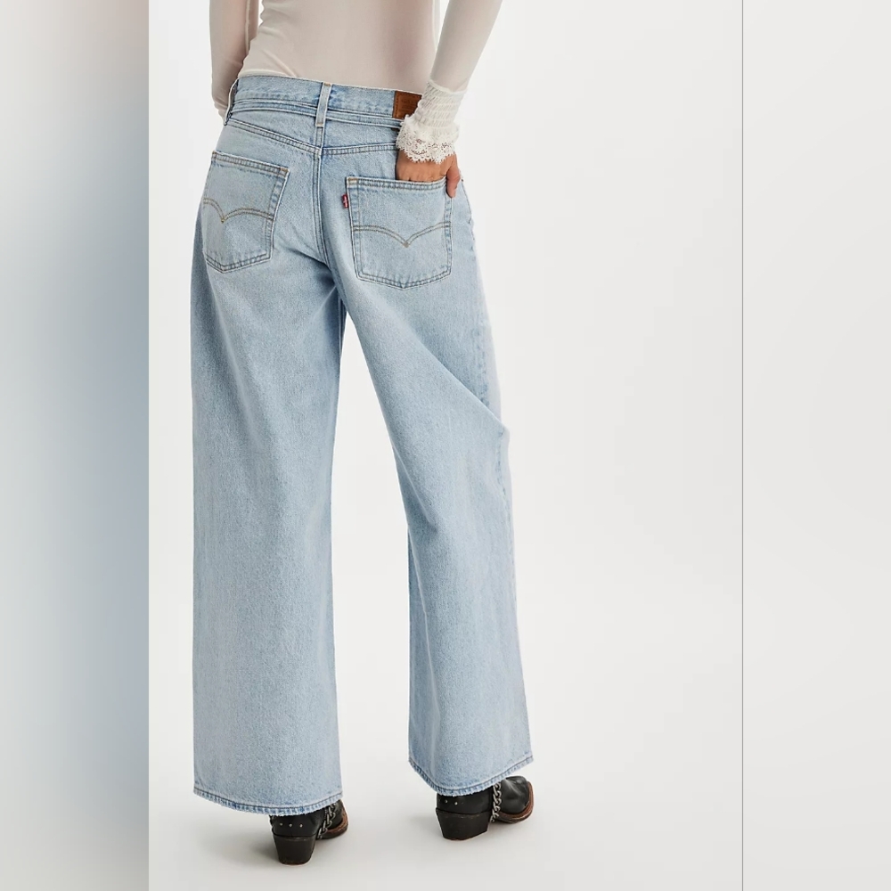 Free People Levi's XL Straight Karmas Coming Baggy Jeans Light Distressed NWT 28 - Picture 2 of 12